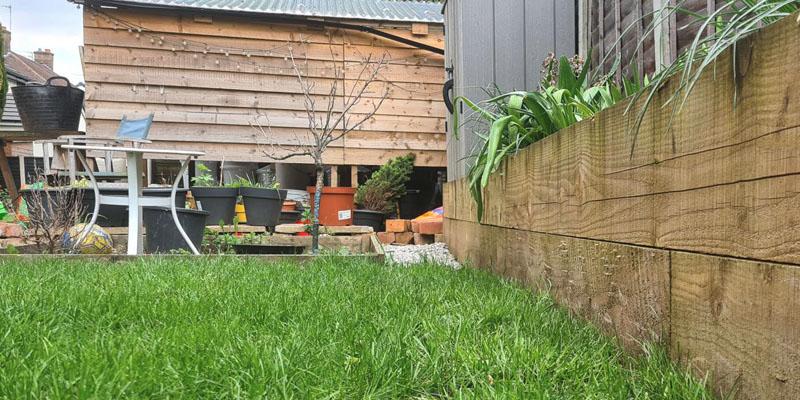 Edging a lawn Ideas - Tools & materials for getting the BEST