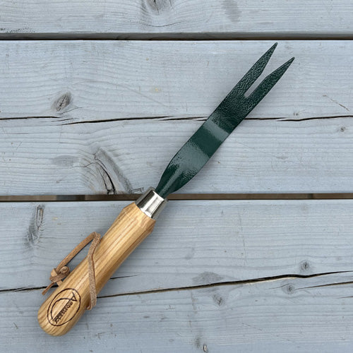 Hand Weeding Tool & Grubber for Lawns